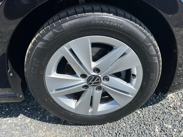 VOLKSWAGEN Golf VIII SW (2022) — foto 16 van 24