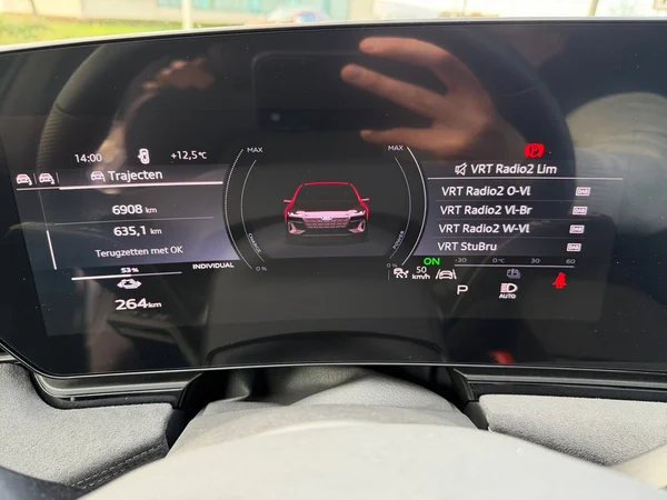 AUDI A6 Avant e-tron (2025) — foto 6 van 24