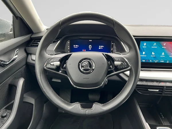 SKODA Octavia Combi (2022) — foto 7 van 24