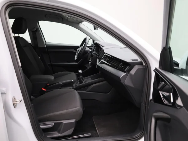 Audi A1 Sportback (2023) — foto 25 van 38