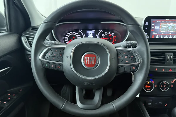 Fiat Tipo Hatchback (2020) — foto 2 van 19