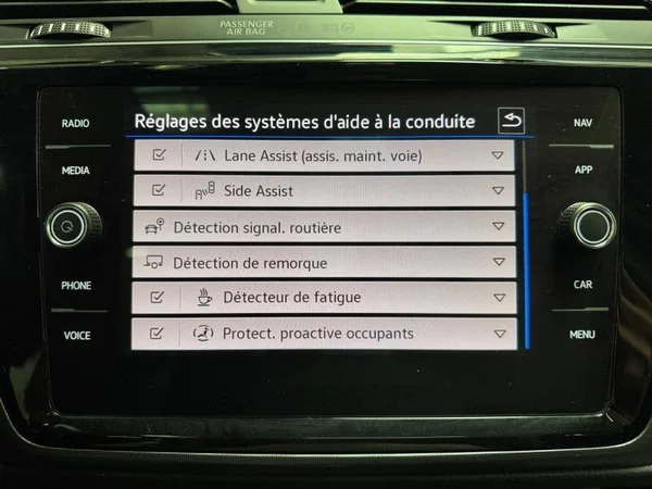 VOLKSWAGEN Touran Dsl (2024) — foto 13 van 34
