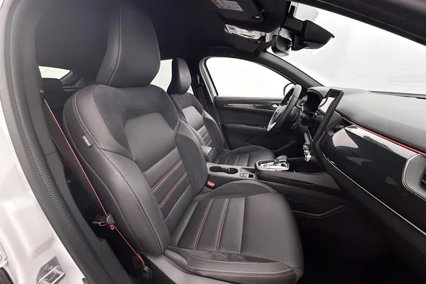 Renault Arkana E-TECH (HEV) (2022) — foto 6 van 28