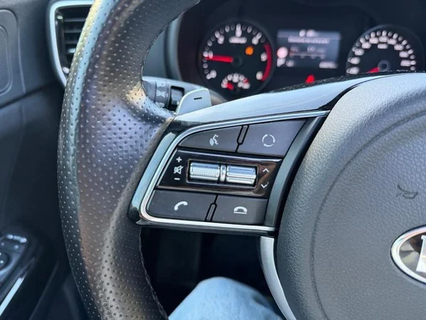 KIA Sportage Dsl (2021) — foto 13 van 31