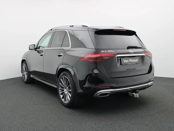 Mercedes-Benz GLE (2024) — foto 12 van 23