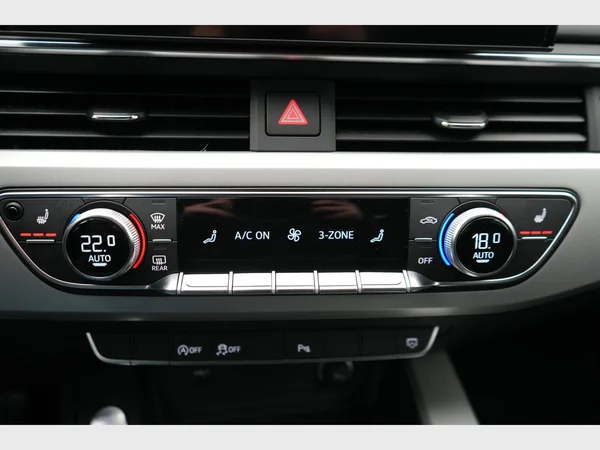 AUDI A4 Avant (2022) — foto 22 van 32