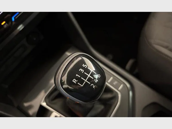Volkswagen Tiguan (2022) — foto 3 van 15