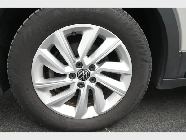 VOLKSWAGEN T-Cross (2023) — foto 15 van 23