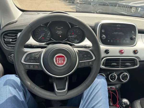 Fiat 500X (2021) — foto 12 van 15