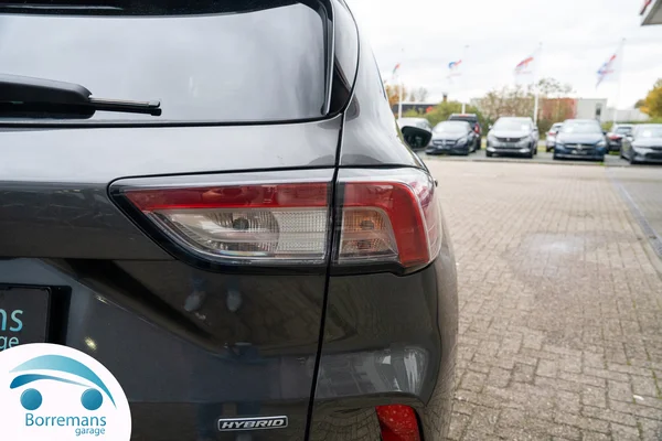 Ford Kuga (2022) — foto 33 van 33