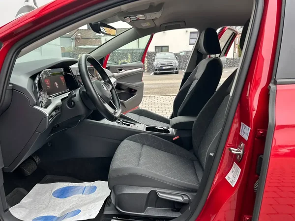 Volkswagen Golf (2020) — foto 20 van 22