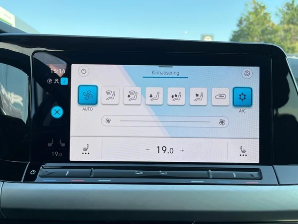VOLKSWAGEN Golf VIII SW (2024) — foto 5 van 22