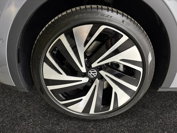 VOLKSWAGEN ID.5 (2025) — foto 13 van 15