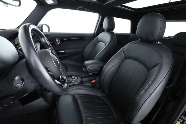 MINI Mini (2021) — foto 3 van 18