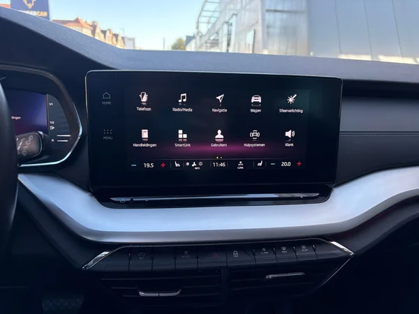 SKODA Octavia Combi (2020) — foto 24 van 24