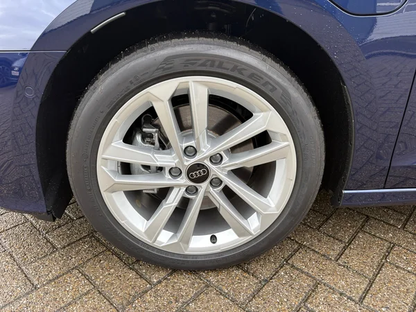 AUDI A3 Sportback PHEV (2025) — foto 9 van 24