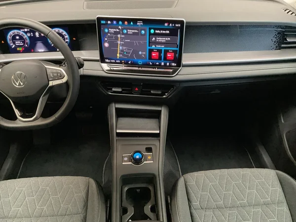 VOLKSWAGEN Tayron (2025) — foto 3 van 24