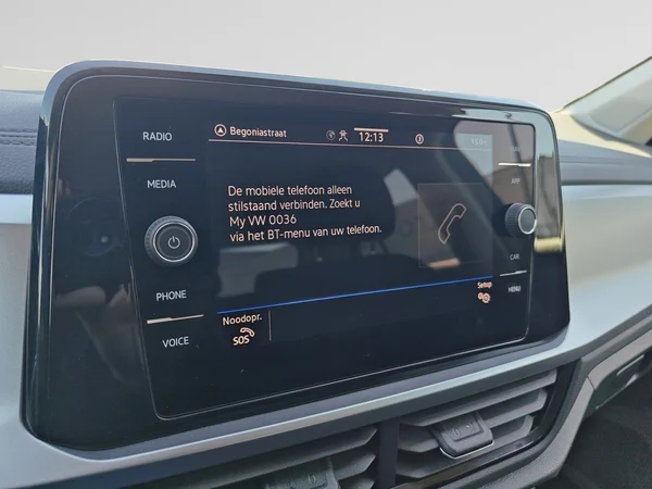 VOLKSWAGEN T-Roc (2024) — foto 8 van 18
