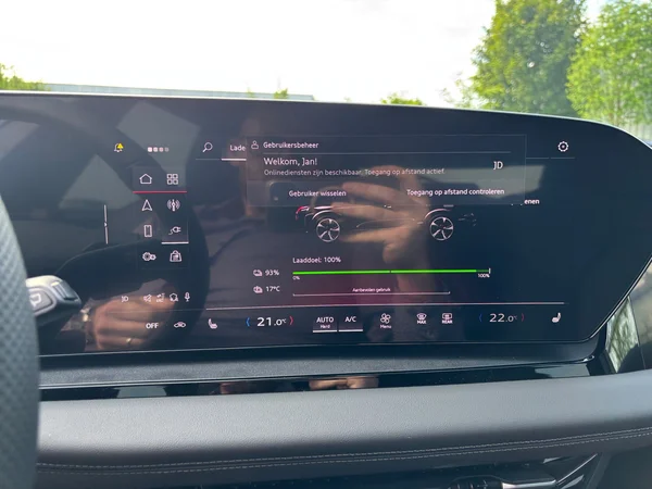 AUDI Q6 e-tron (2025) — foto 22 van 24