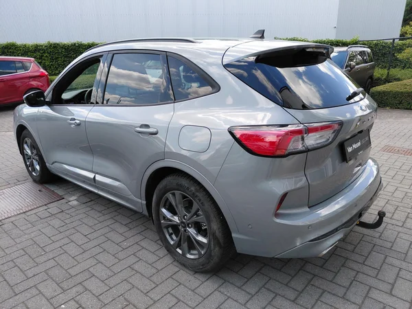 Ford Kuga (2023) — foto 17 van 21