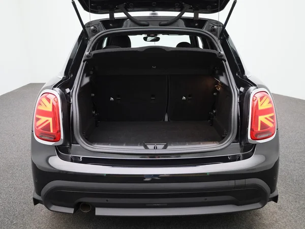 MINI One (2022) — foto 4 van 31
