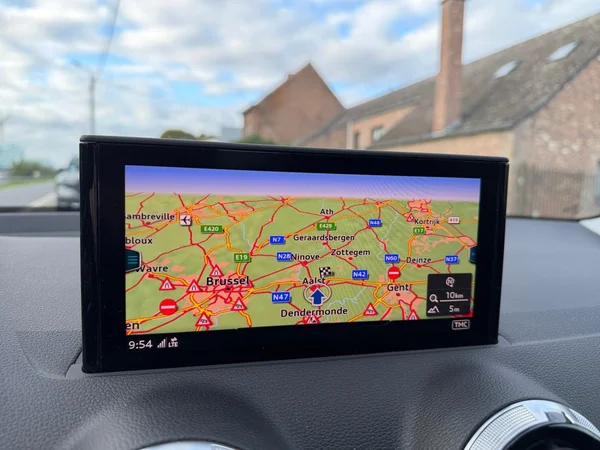 AUDI Q2 (2022) — foto 9 van 21