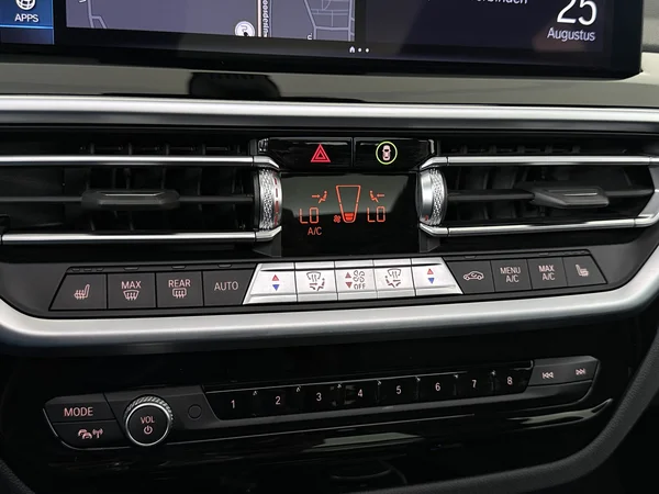 BMW iX3 (2022) — foto 18 van 36