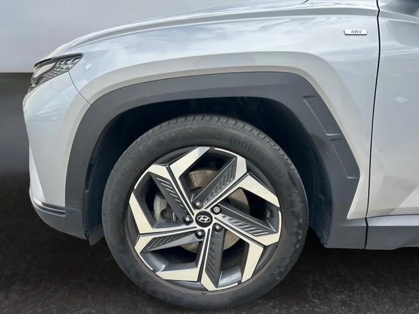 HYUNDAI Tucson (2023) — foto 2 van 30
