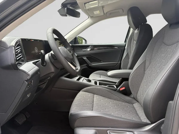VOLKSWAGEN Tiguan (2026) — foto 24 van 24