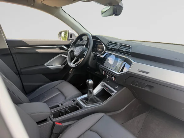 AUDI Q3 Sportback (2022) — foto 15 van 21