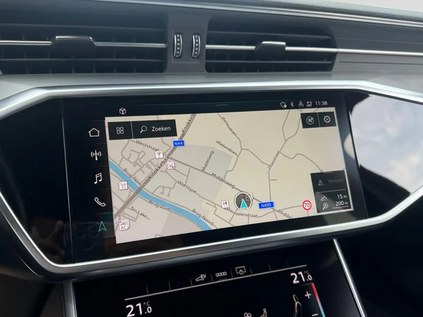 AUDI A6 Avant PHEV (2021) — foto 17 van 19