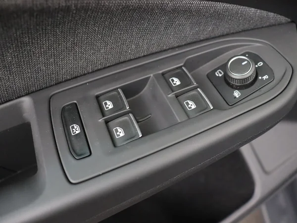 VOLKSWAGEN Golf (2024) — foto 15 van 24