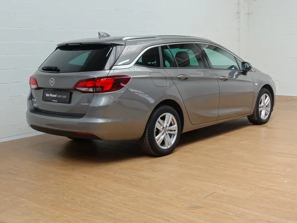 Opel Astra (2017) — foto 17 van 20