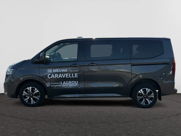 VOLKSWAGEN Transporter T7 32 Caravelle Swb (2025) — foto 12 van 20