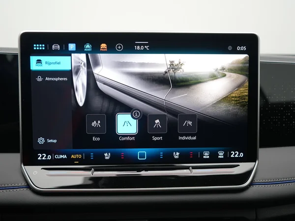 VOLKSWAGEN Tiguan (2025) — foto 10 van 24
