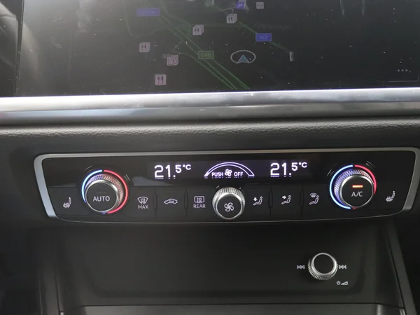AUDI Q3 Sportback (2021) — foto 31 van 32