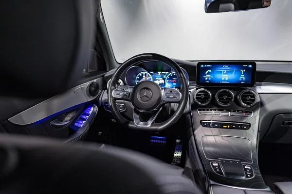 Mercedes-Benz GLC (2022) — foto 16 van 38