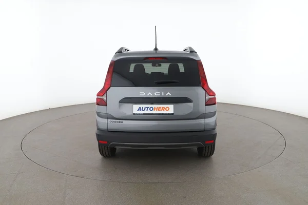 Dacia Jogger (2023) — foto 11 van 16