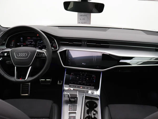 AUDI S7 Sportback (2022) — foto 8 van 32