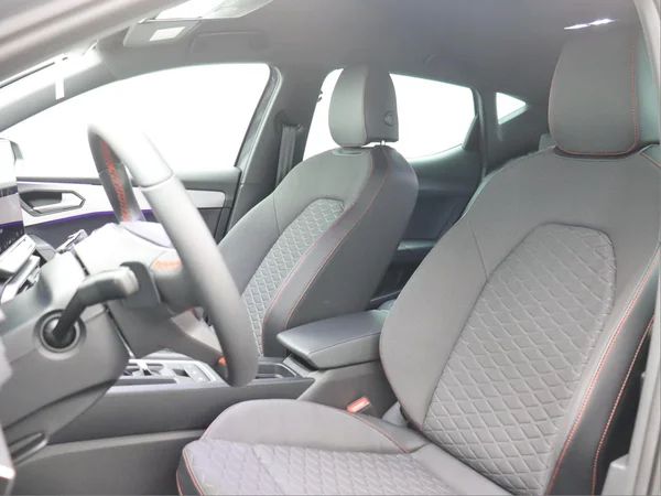 SEAT Leon (2025) — foto 2 van 15