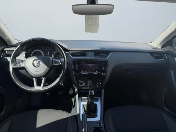 SKODA Octavia (2017) — foto 4 van 22