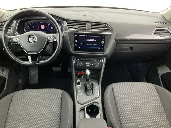 VOLKSWAGEN Tiguan Allspace (2021) — foto 8 van 36