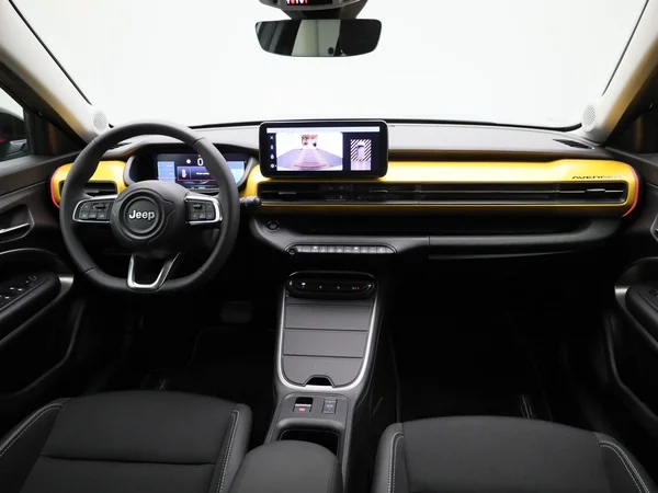 Jeep Avenger (2024) — foto 35 van 42