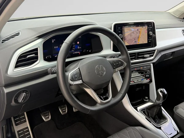 VOLKSWAGEN T-Roc (2025) — foto 2 van 20