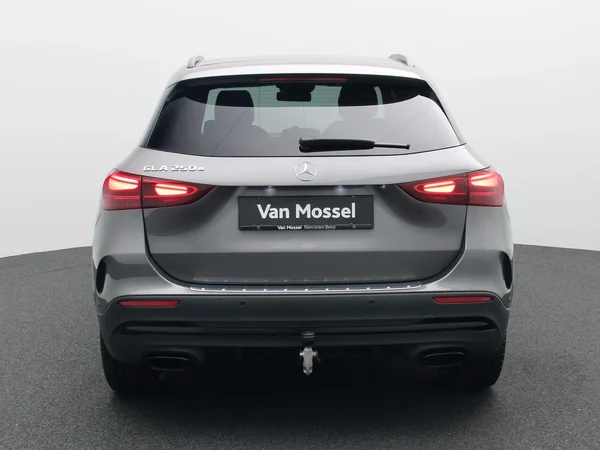 Mercedes-Benz GLA (2025) — foto 31 van 35