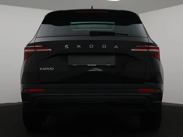 SKODA Karoq (2023) — foto 23 van 33