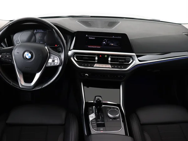 BMW 320 (2021) — foto 30 van 30