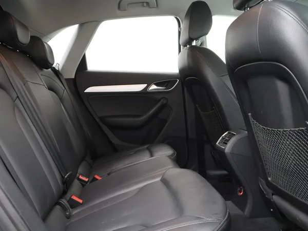 Audi Q3 (2018) — foto 2 van 29