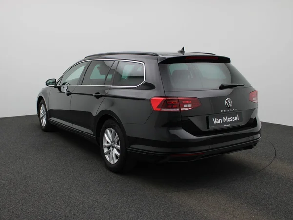 Volkswagen Passat (2023) — foto 12 van 42