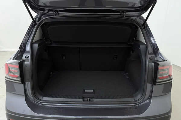 Volkswagen T-Cross — foto 12 van 16